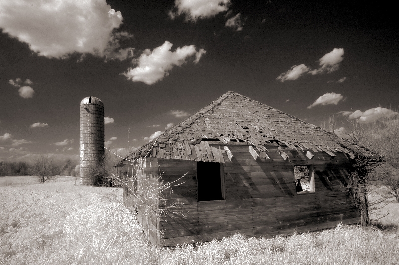 Abandoned Farm 2 Off I-70 in Indiana � Dave Hickey